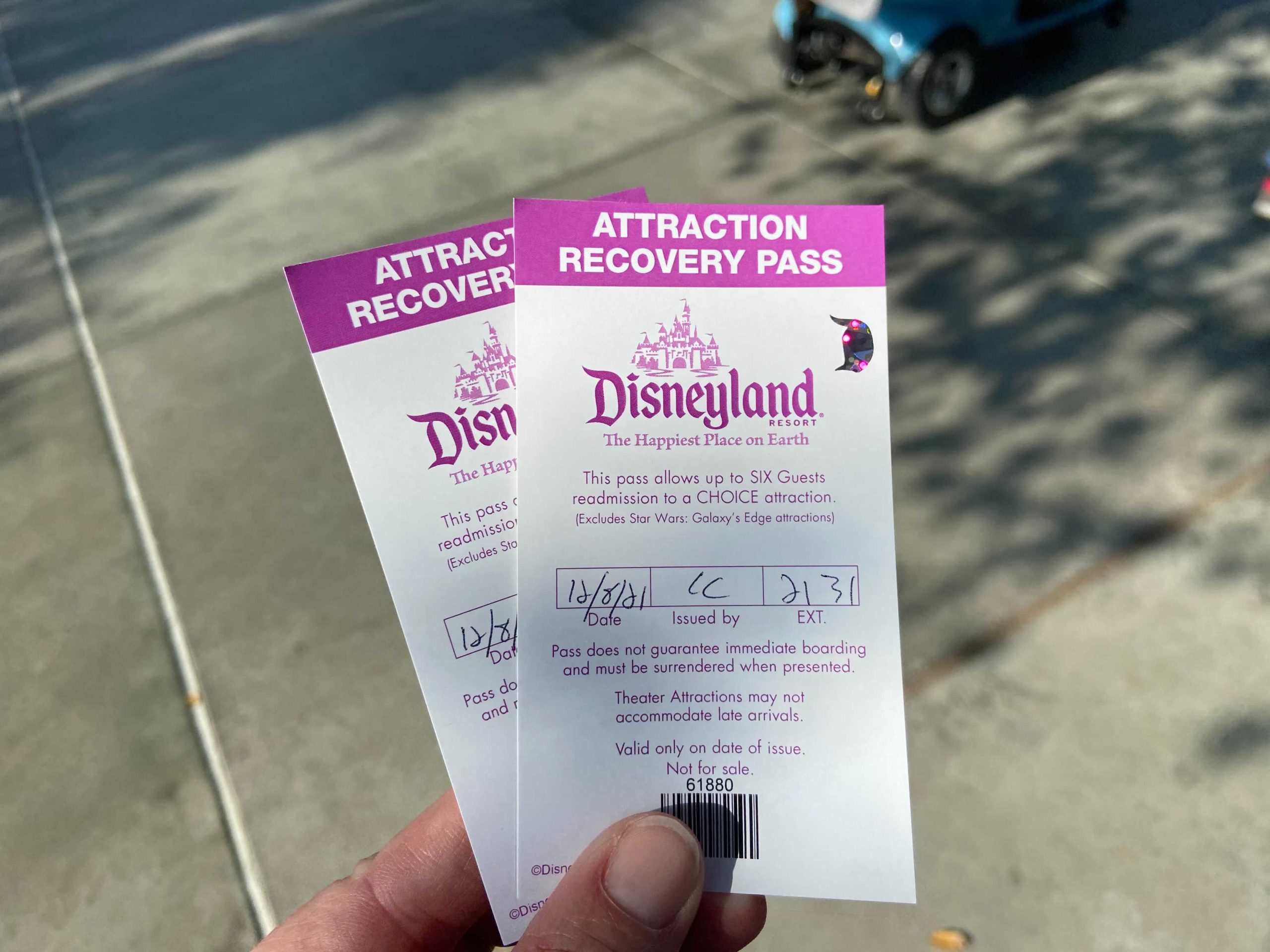 disneyland-paper-fastpasses-6710601