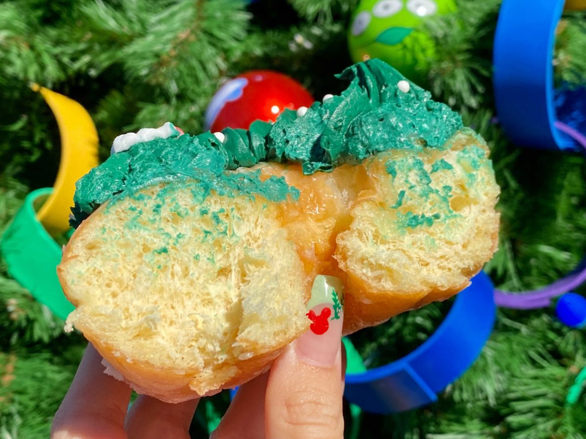 everglazed-holiday-donuts-12-4456795