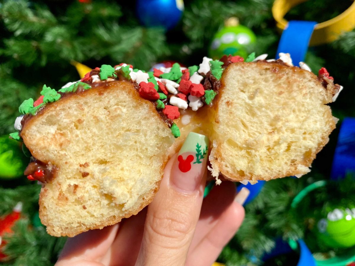 everglazed-holiday-donuts-14-2707480