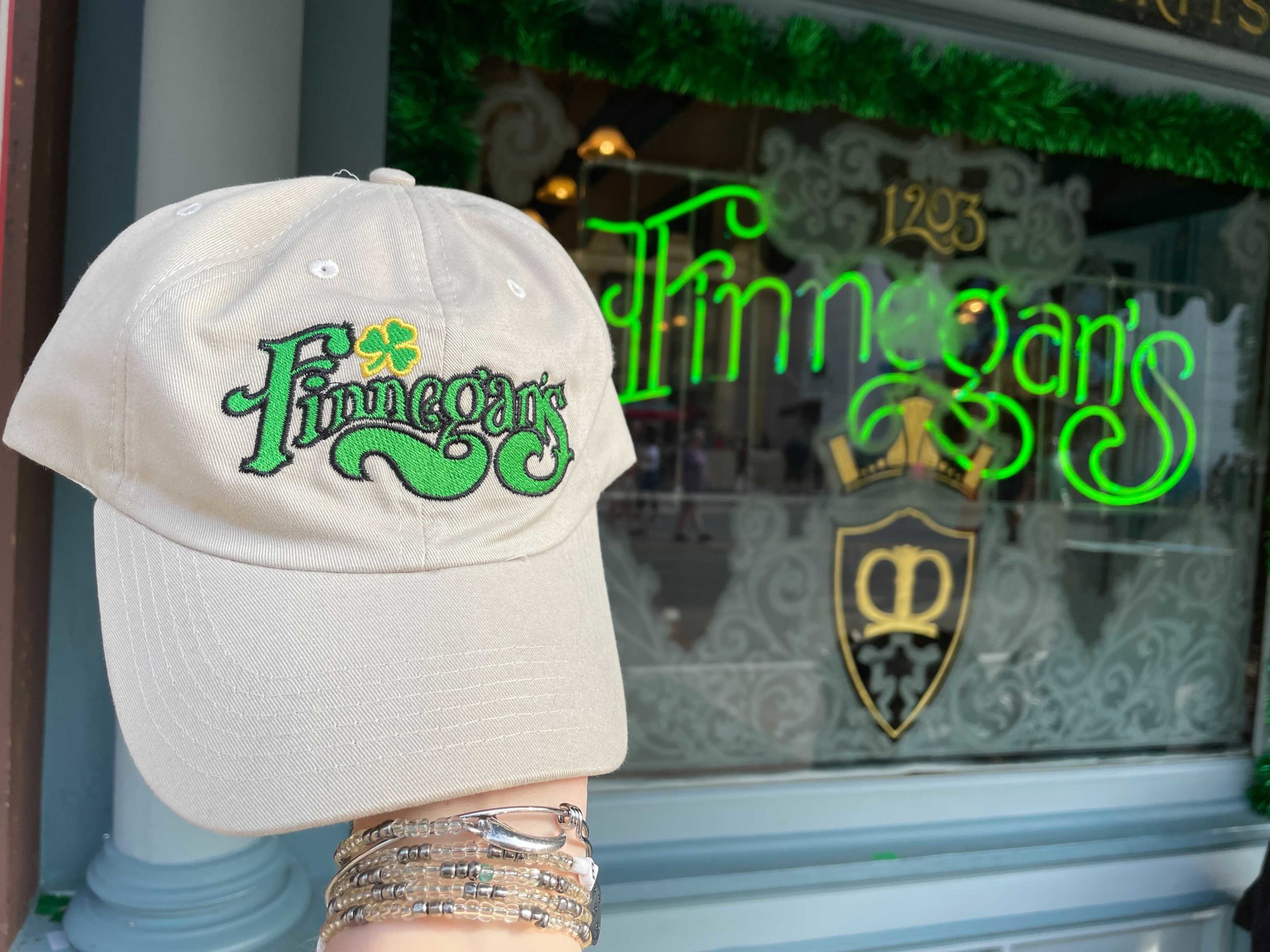finnegans-hat-universal-orlando-12-9-3580698