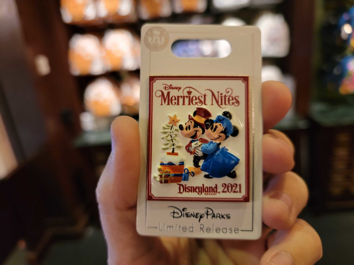 merriest-nites-pin-dl-2-5380396