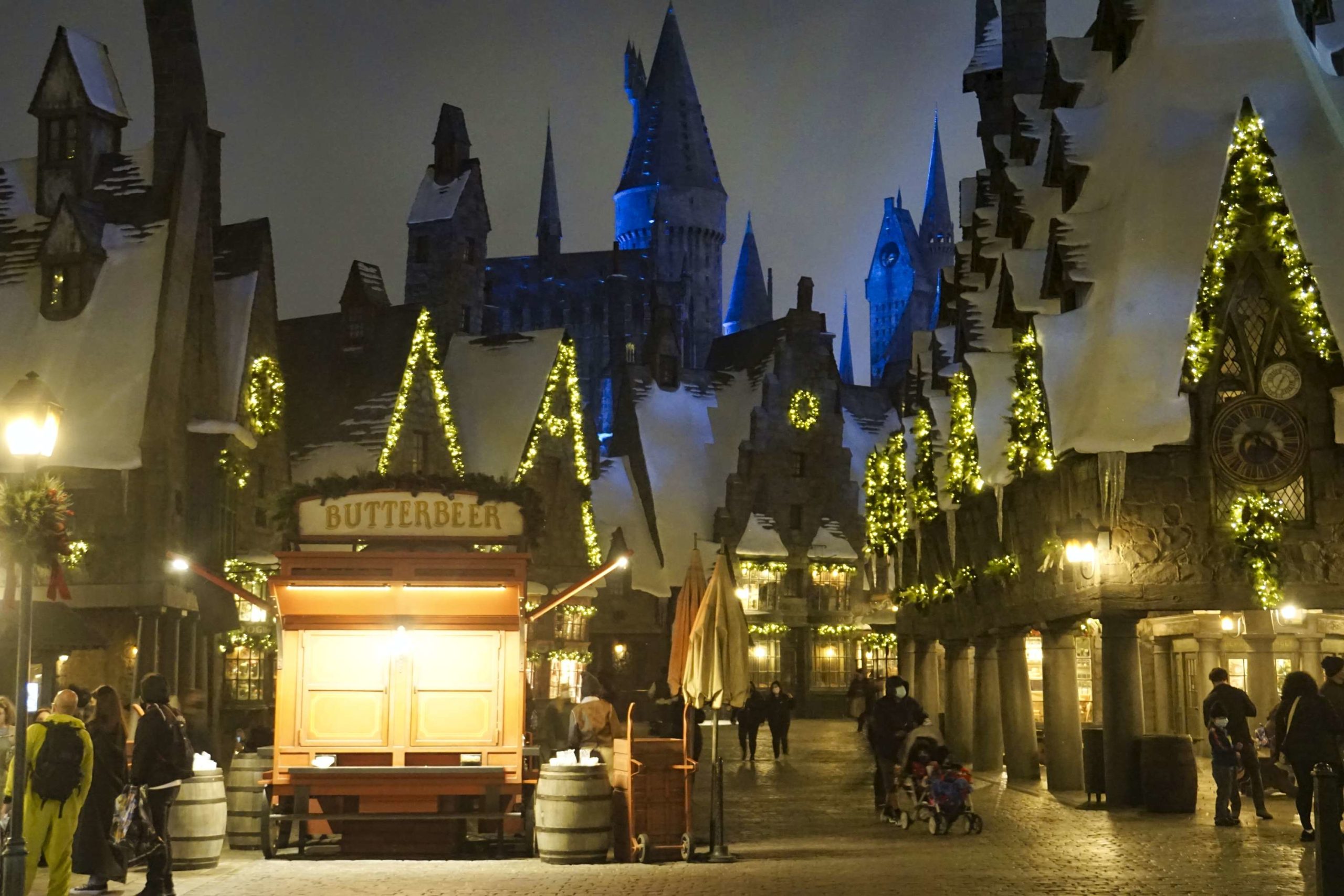 ush-wizarding-world-stock