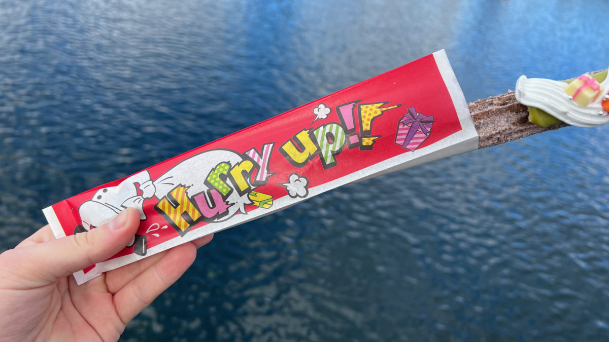 usj_santachurroreindeerdrink_3