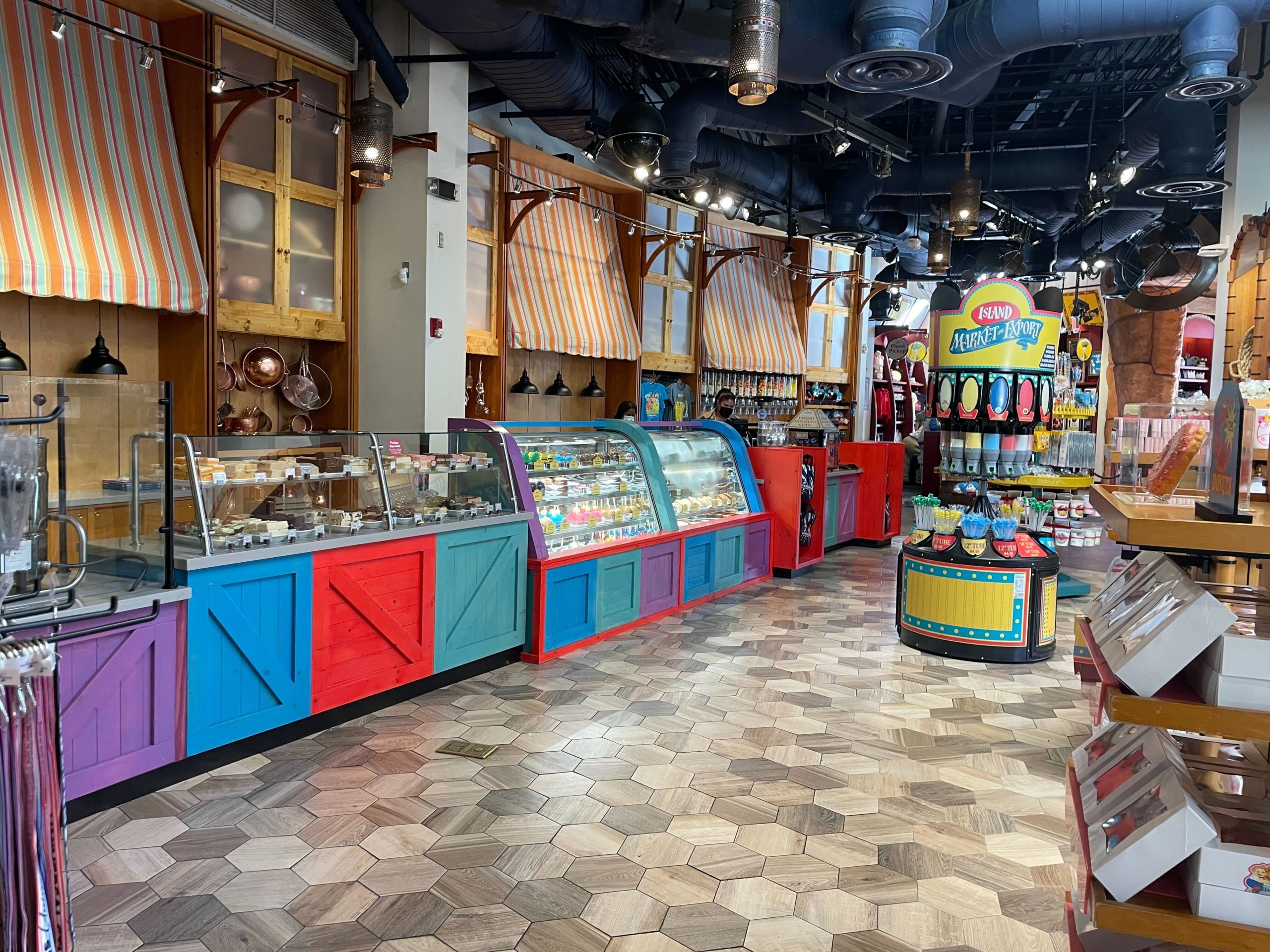 island-market-and-export-candy-shoppe-9-7771199