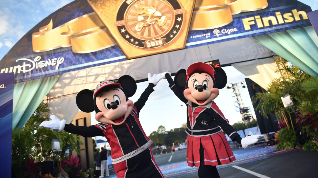 rundisney-mickey-and-minnie-9868593