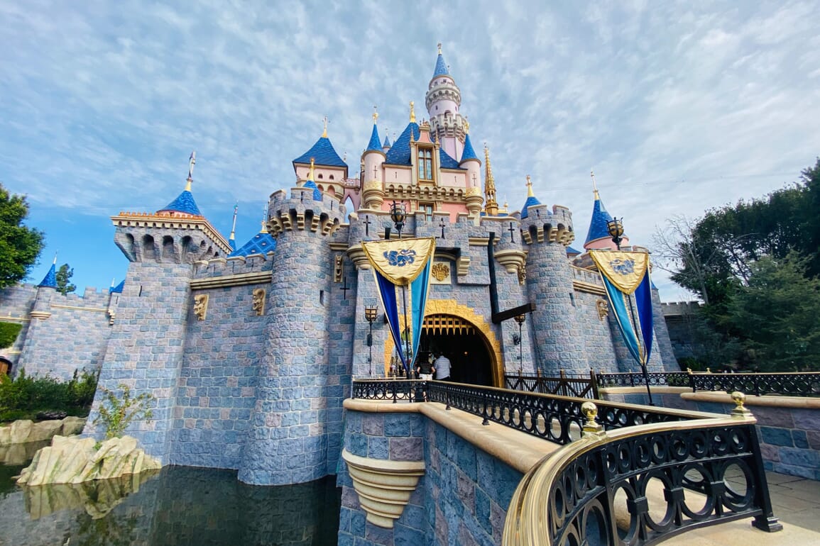 sleeping-beauty-castle-disneyland-2020_18-scaled