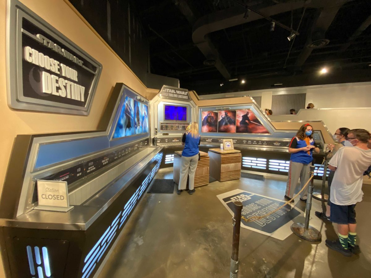 tatooine-traders-lightsaber-5343756