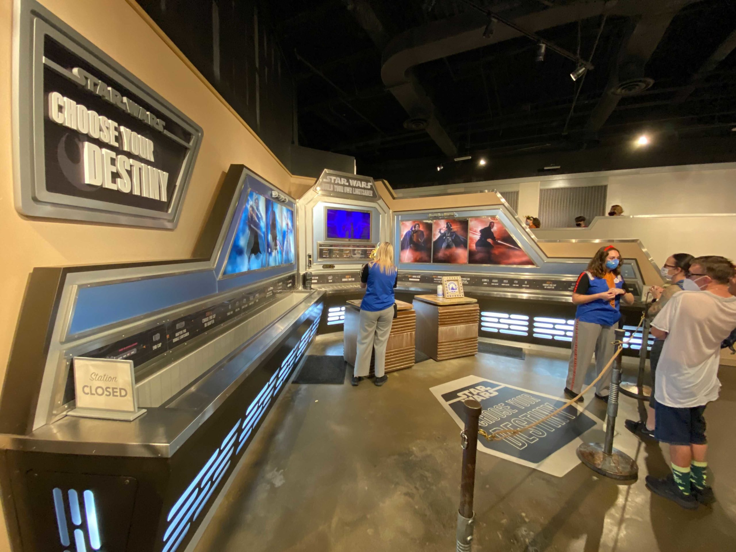 tatooine-traders-lightsaber-5343756