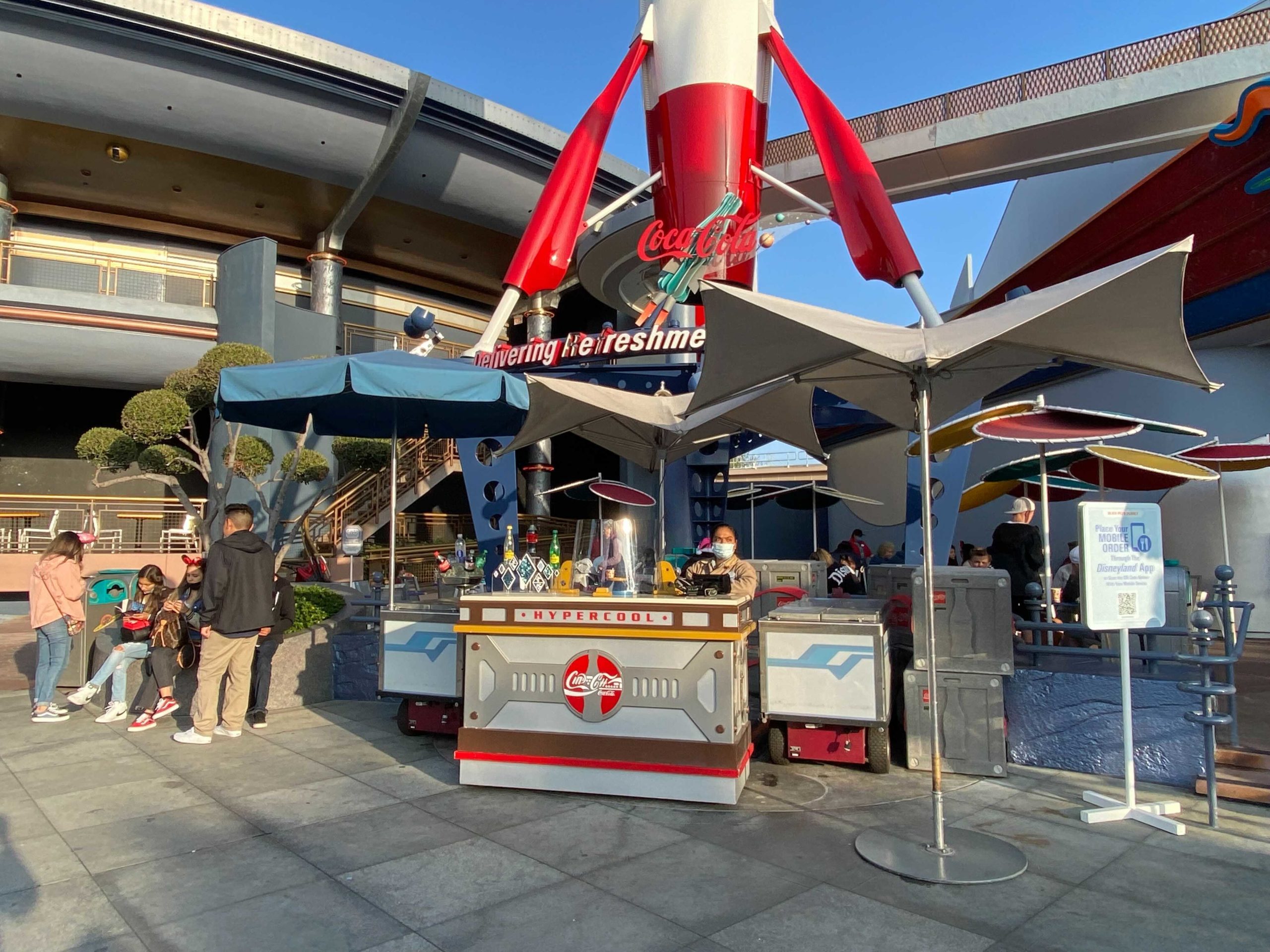 tomorrowland-lemonade-stand-1-3976157