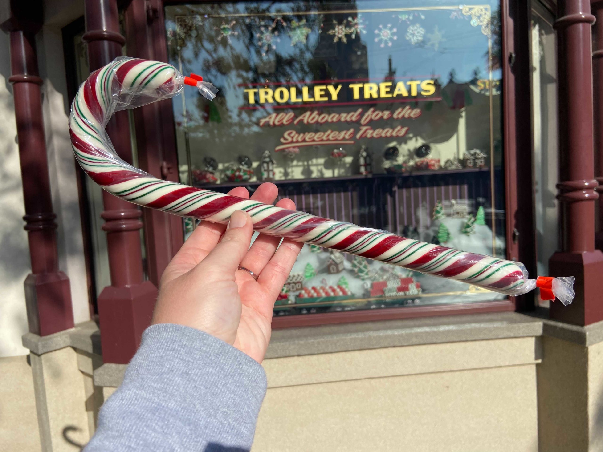 Hand-pulled candy cane at Trolley Treats
