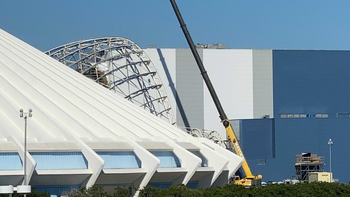 tron-lightcycle-run-construction-14-2957196