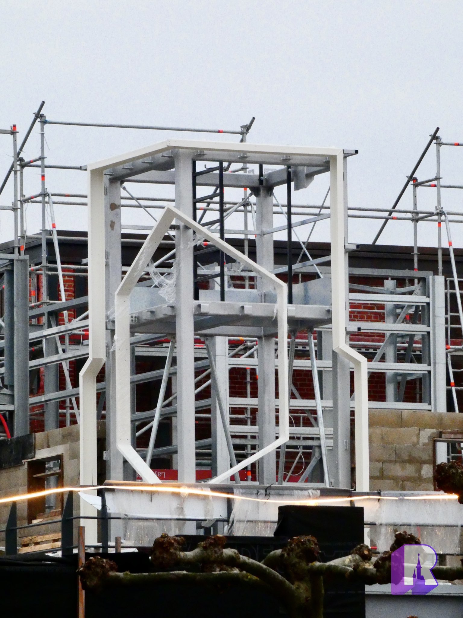 web-paris-spider-man-5079928