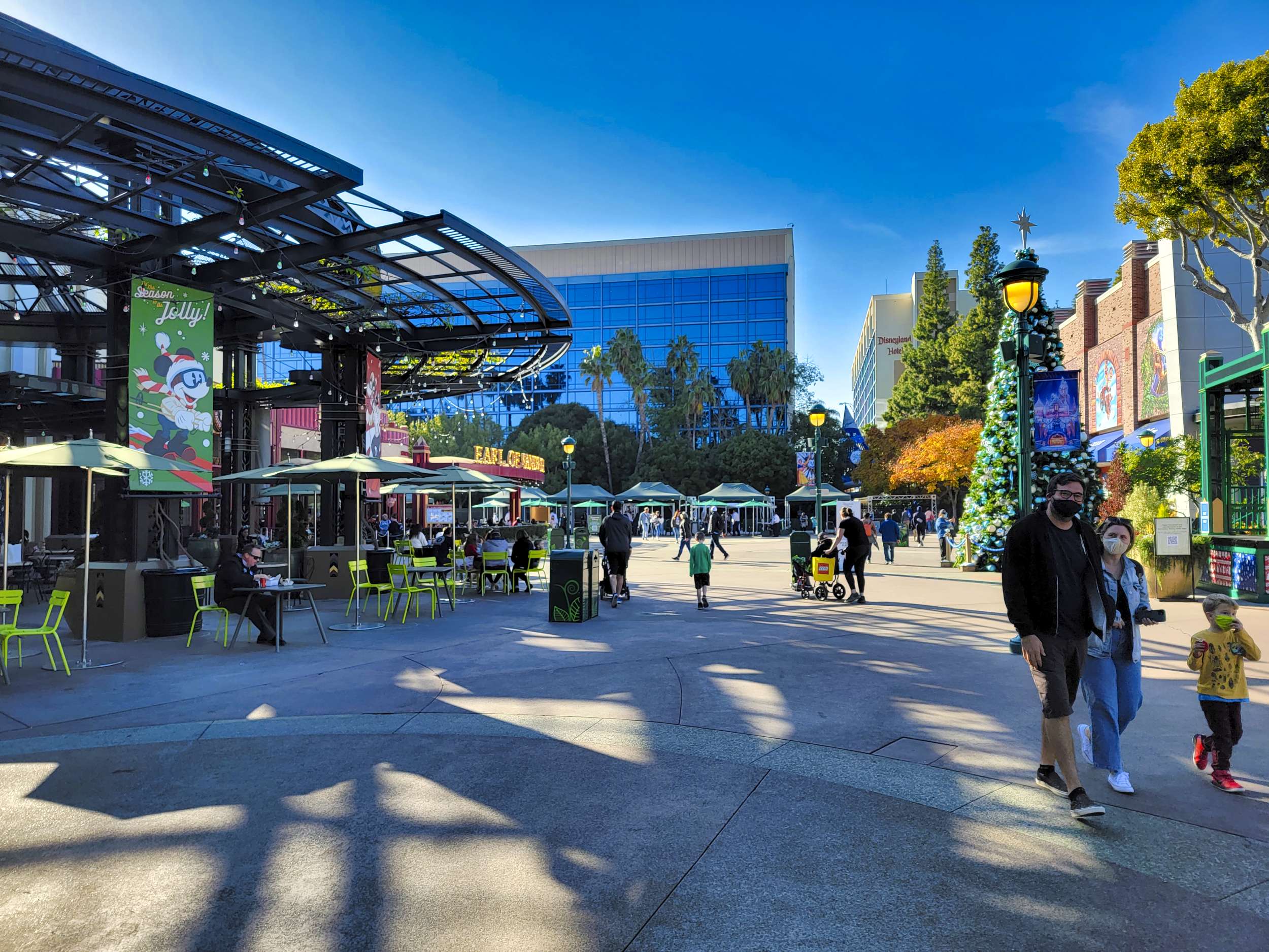 downtown-disney-west-end-and-disneyland-hotel-stock