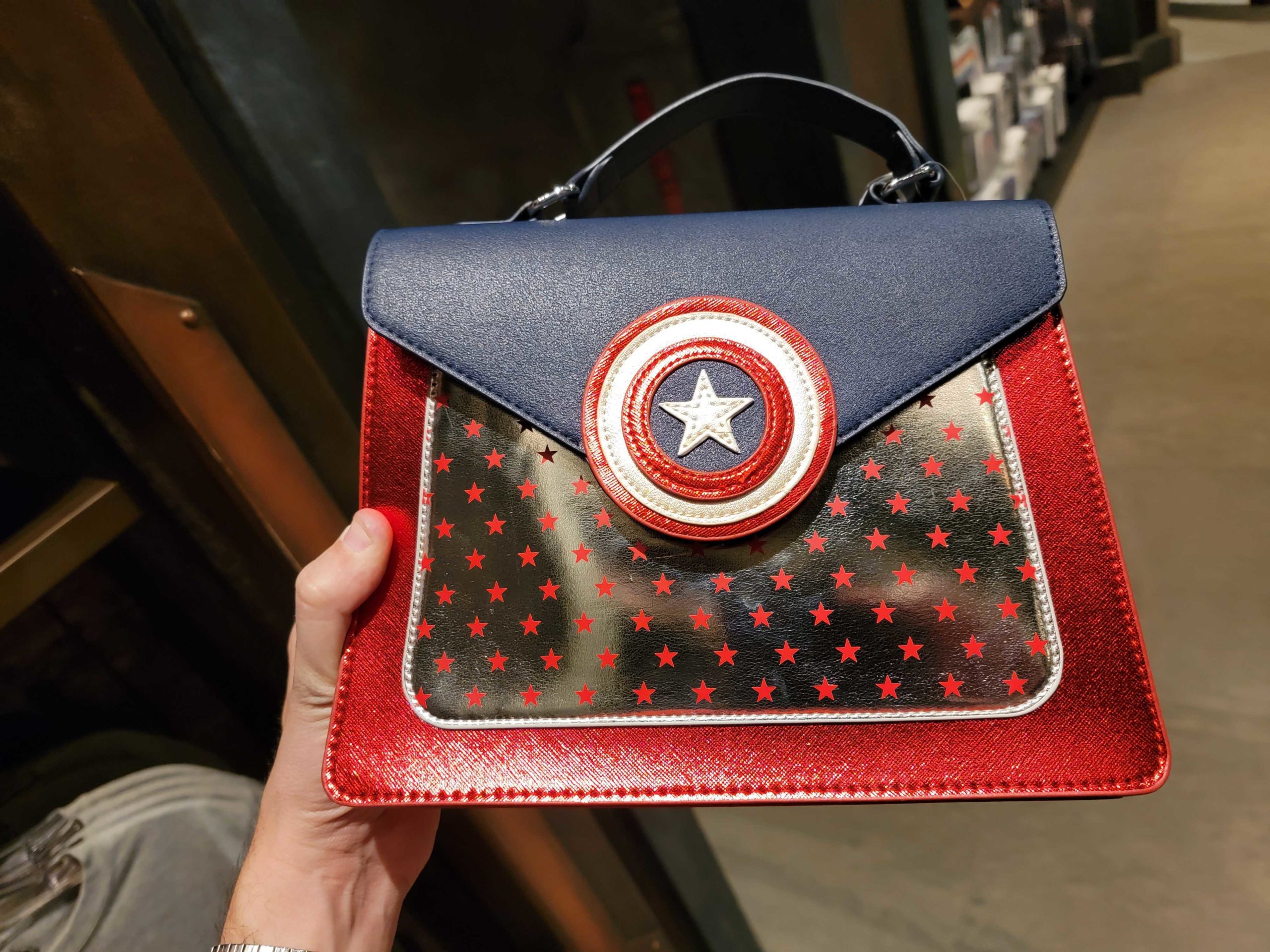 marveldaniellenicolecaptainamericapurse2