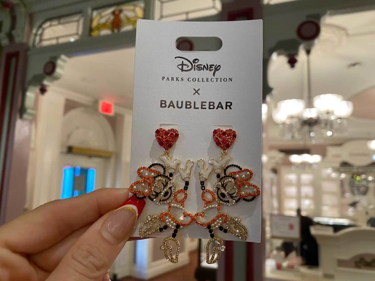 merchroundup010622_1