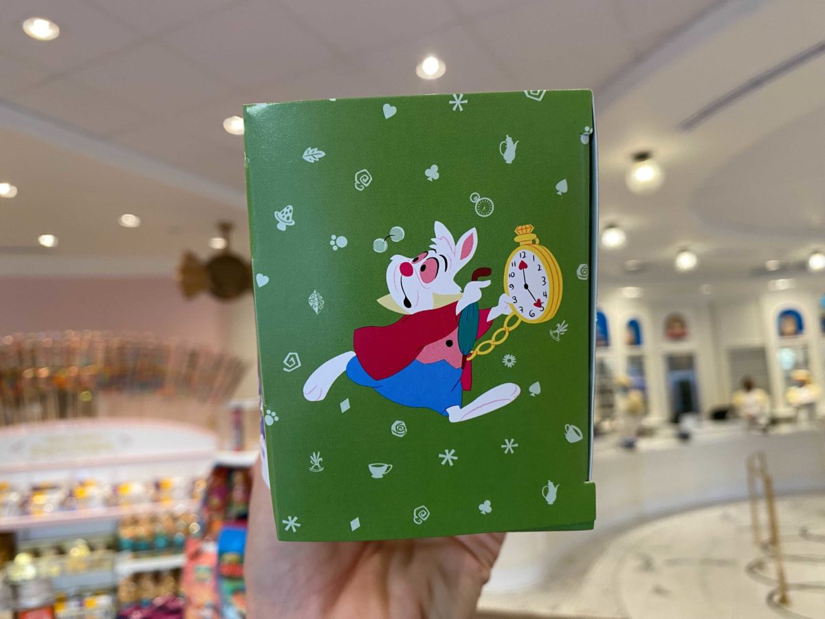 merchroundup010622_12