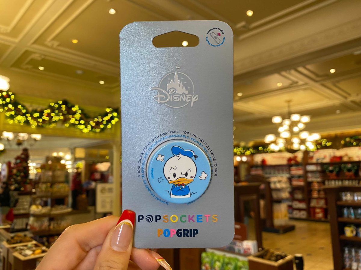 merchroundup010622_28