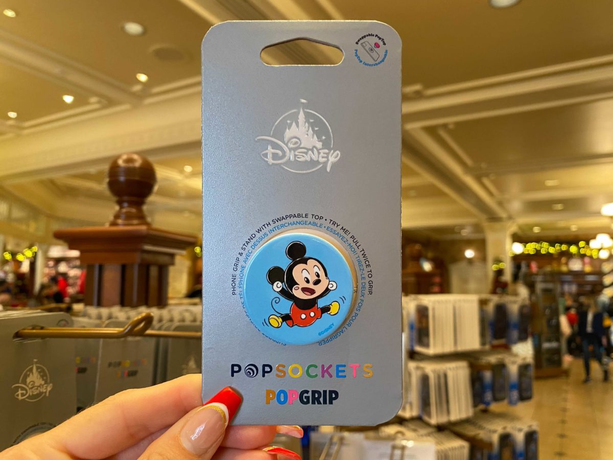 merchroundup010622_31