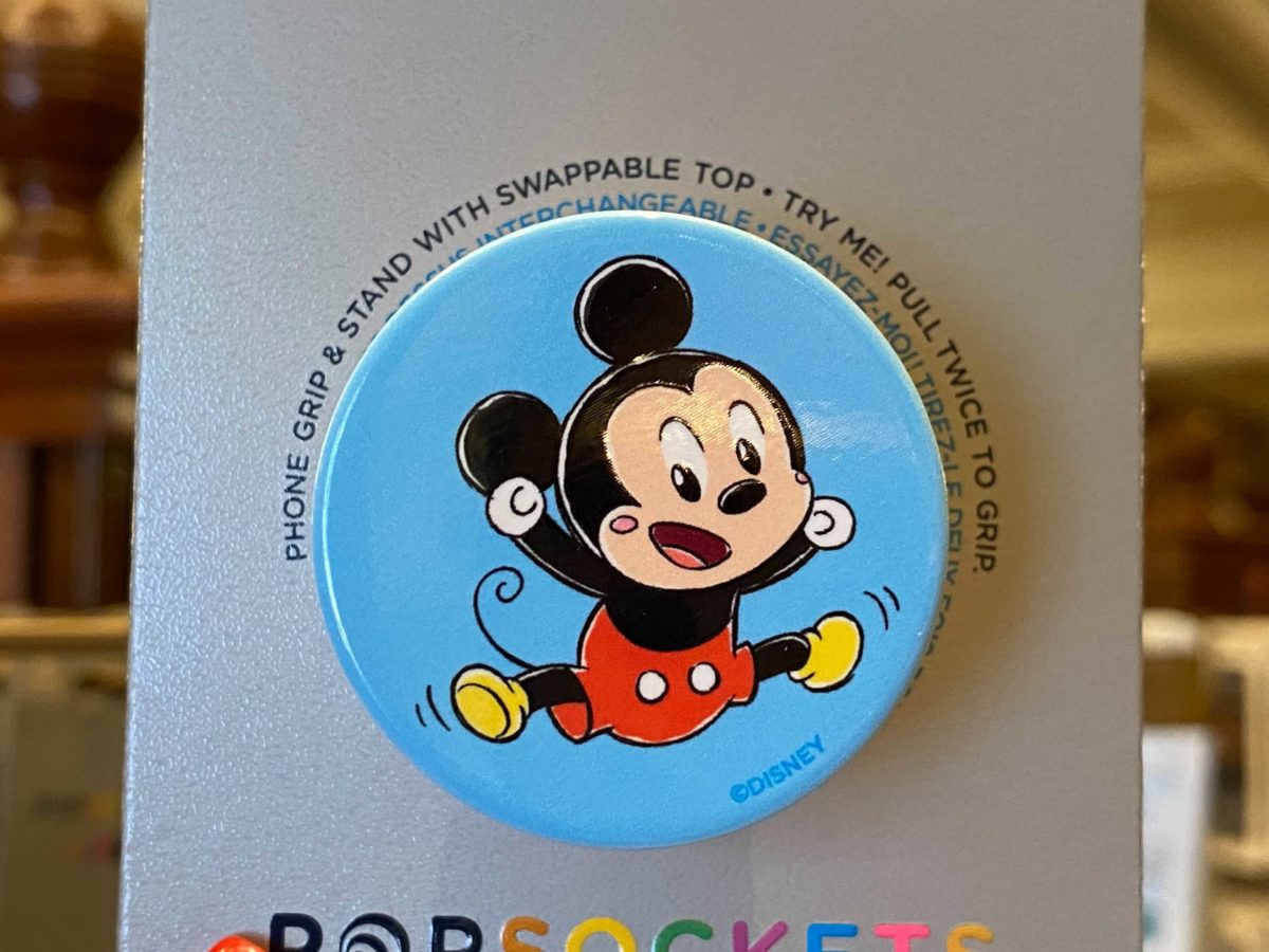 merchroundup010622_32