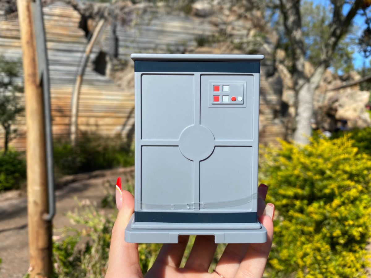 wdw-droid-factory-mystery-crate-action-figures-11-1698694