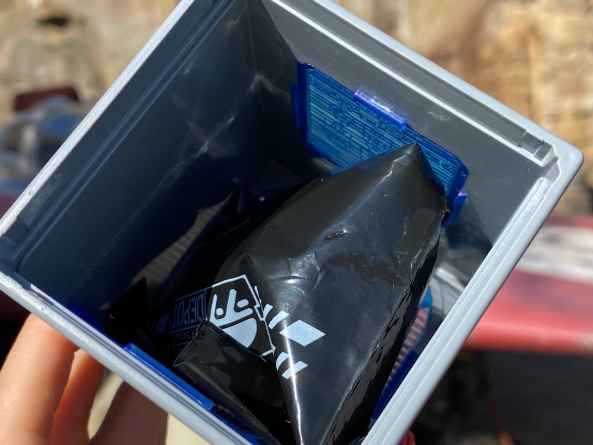 wdw-droid-factory-mystery-crate-action-figures-15-3284599