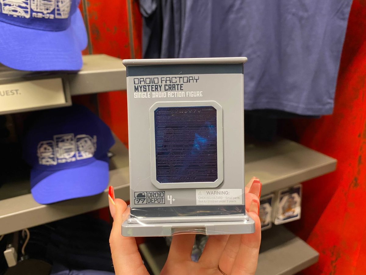 wdw-droid-factory-mystery-crate-action-figures-5-6739513