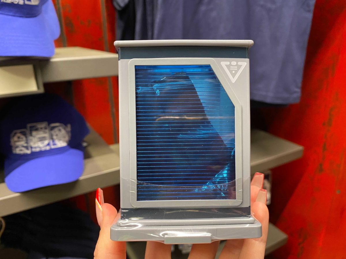 wdw-droid-factory-mystery-crate-action-figures-8-1861474