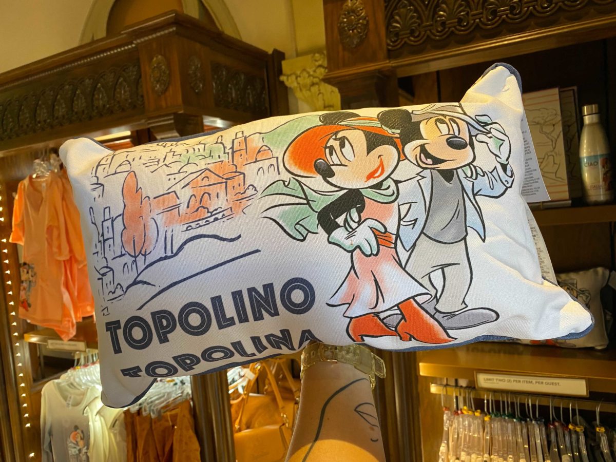 wdw-topolino-topolina-pillow-2-3445680