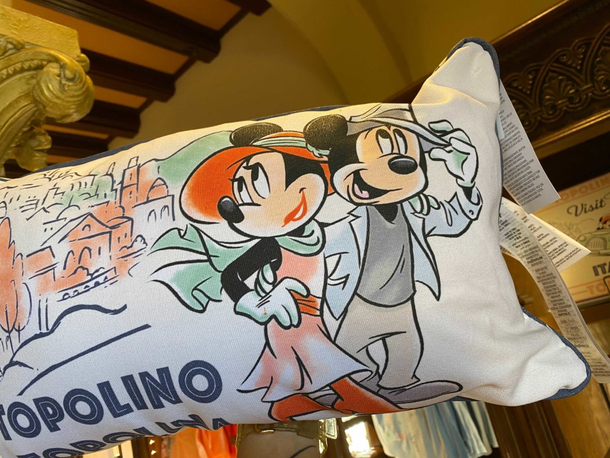 wdw-topolino-topolina-pillow-3-4035057