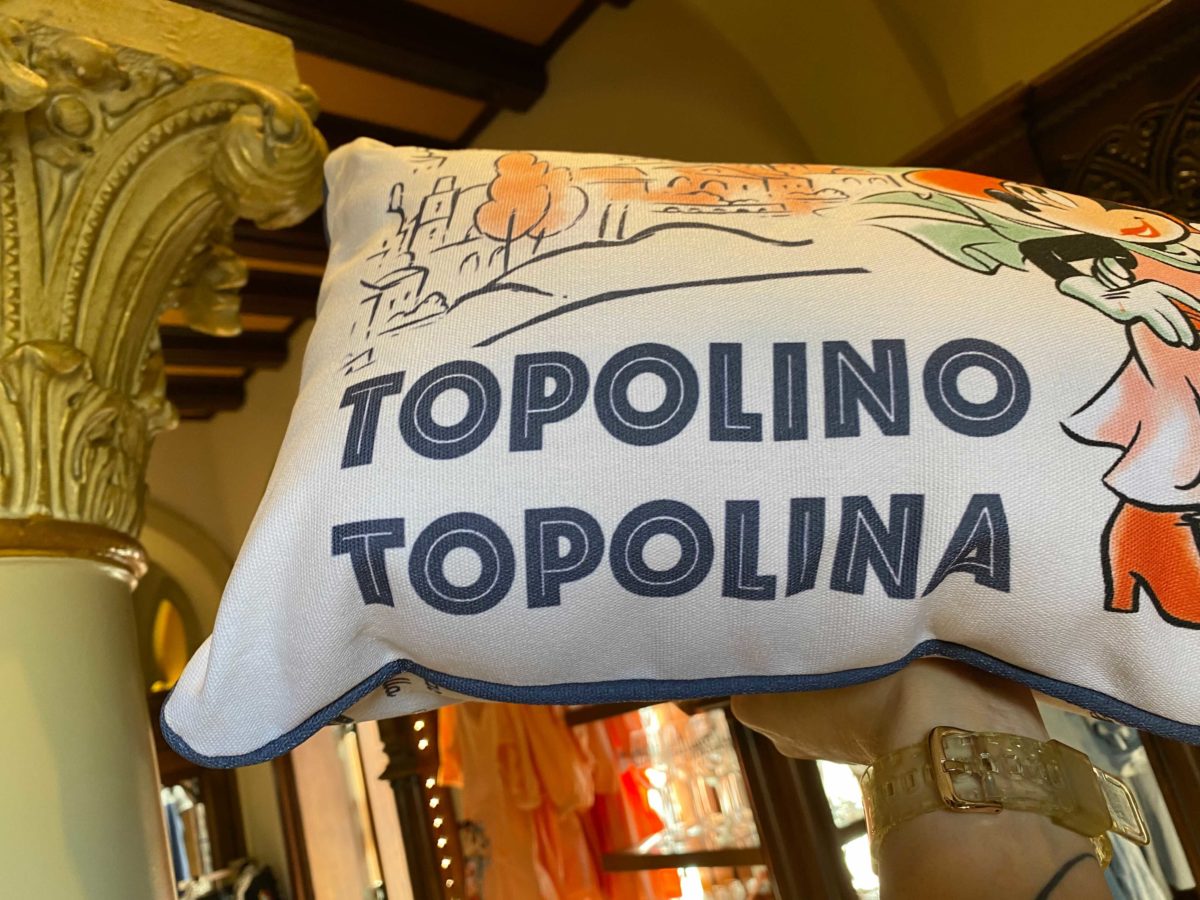 wdw-topolino-topolina-pillow-4-1358660