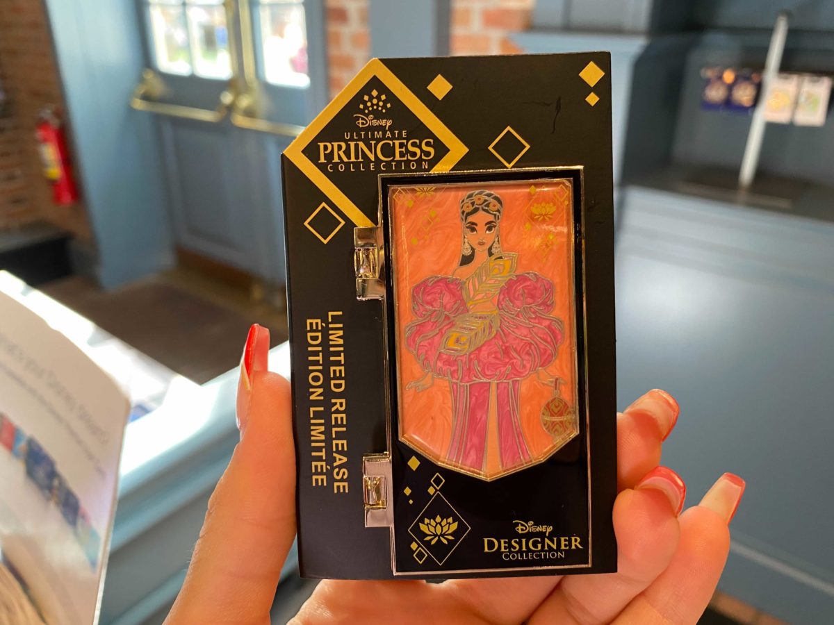 wdw-ultimate-princess-designer-collection-pins-jasmine-2-2829192
