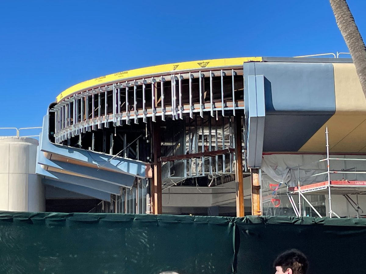 connections-cafe-construction-19-2337502