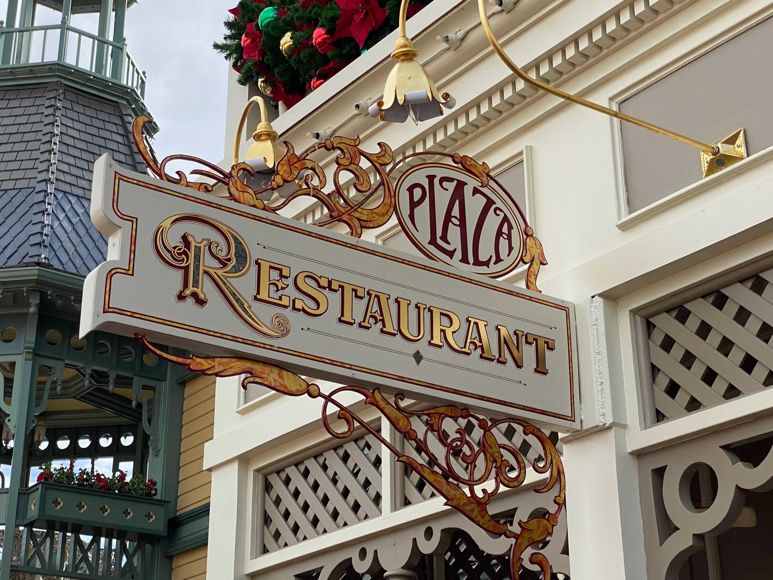 plaza-restaurant-1-5180993