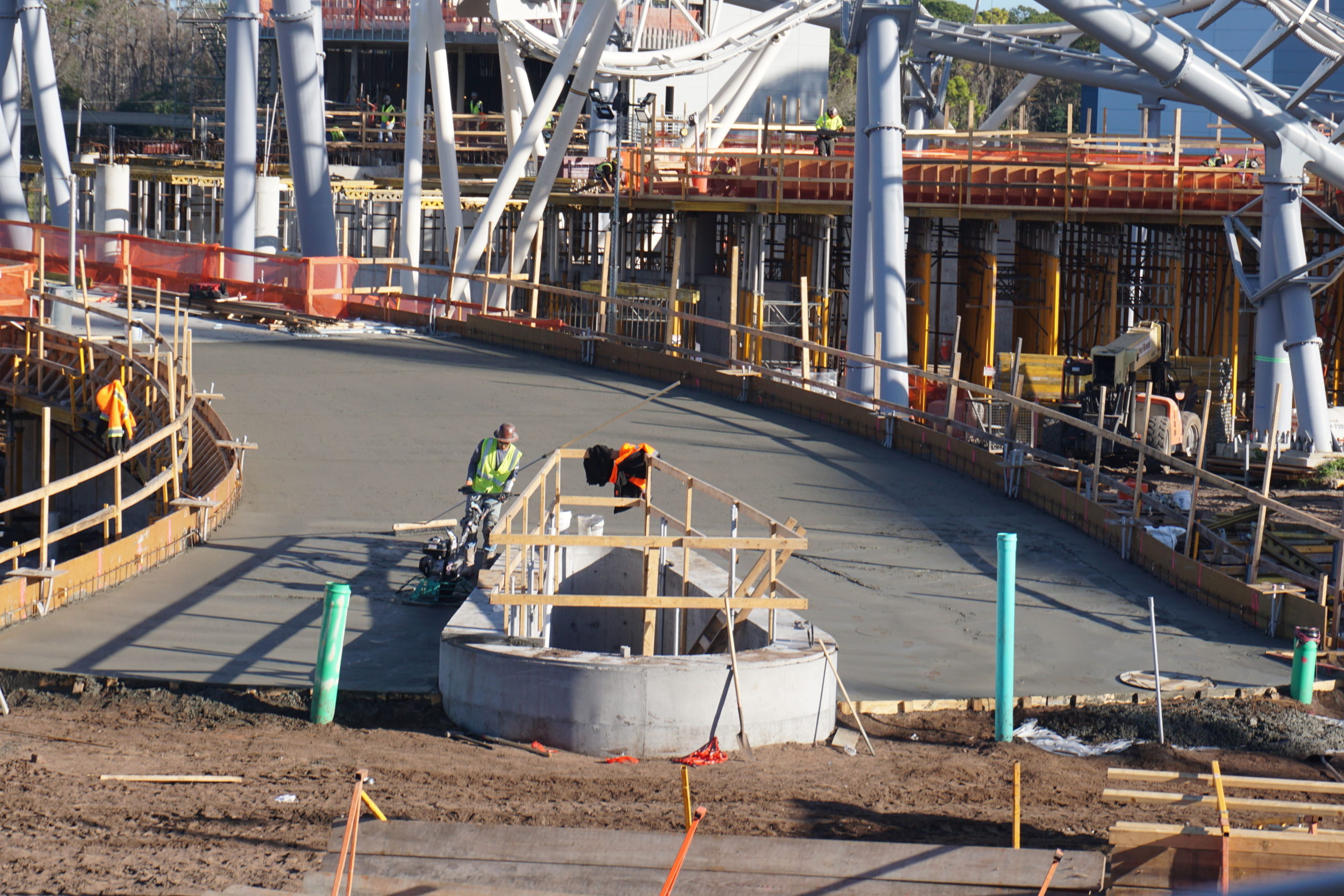 tron-lightcycle-run-construction-11-3764334