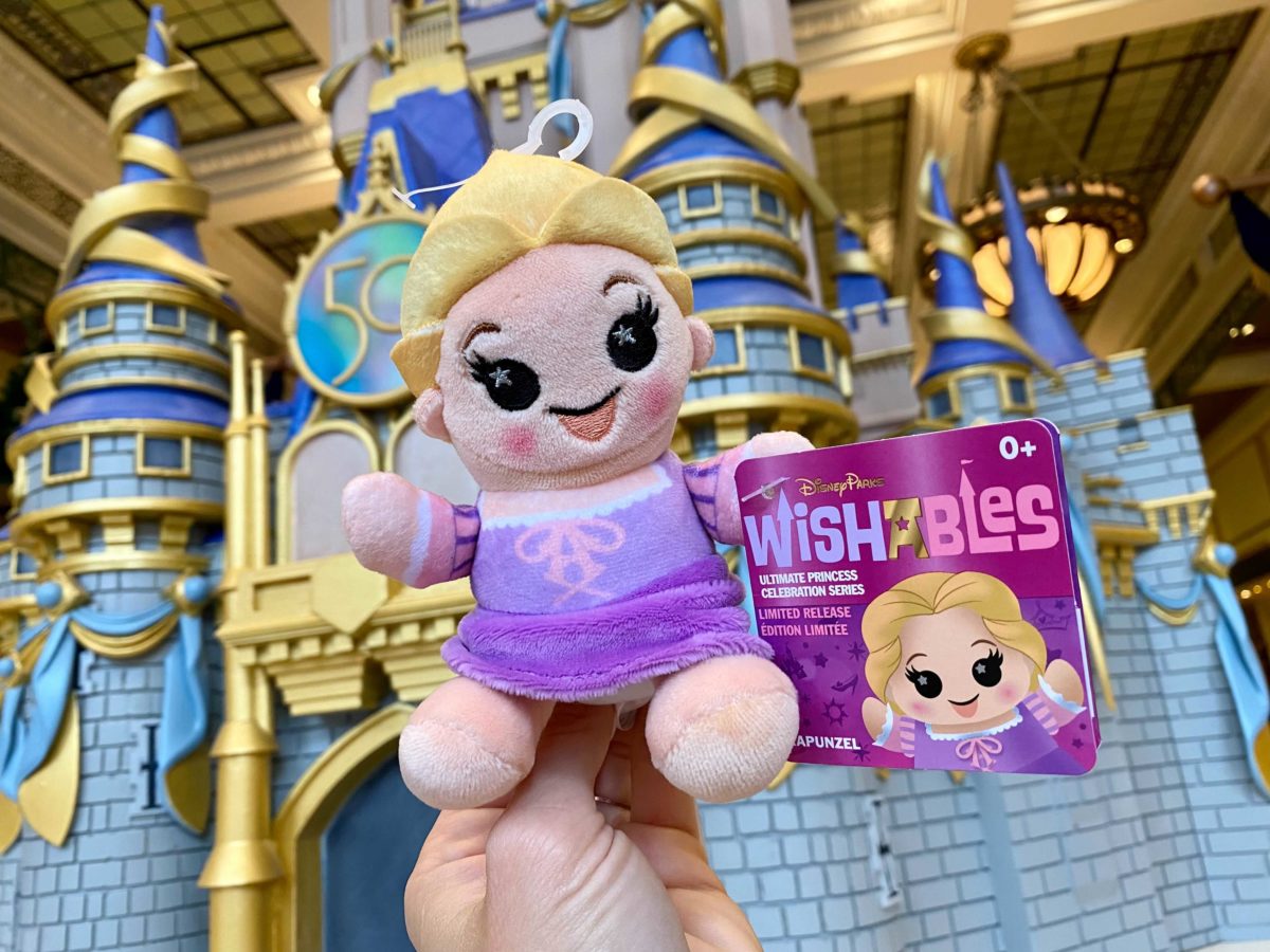 ultimate-princess-celebration-series-wishables-rapunzel-1