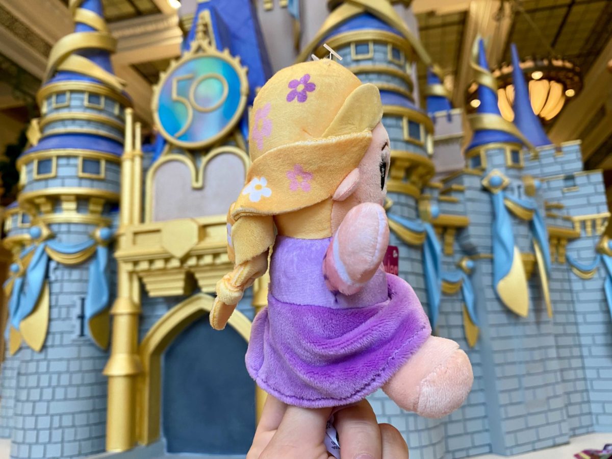 ultimate-princess-celebration-series-wishables-rapunzel-4