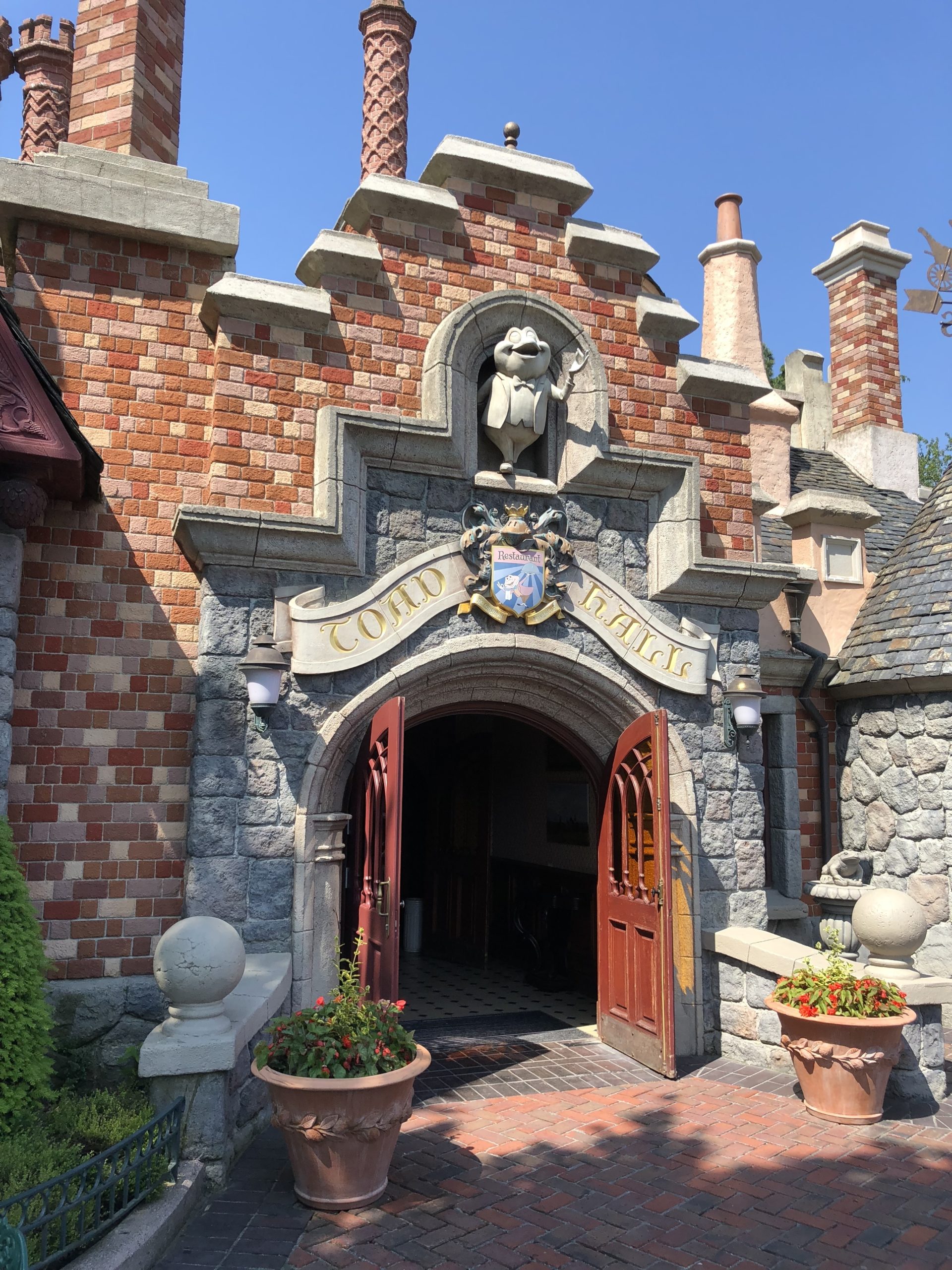 Toad Hall at Disneyland Paris