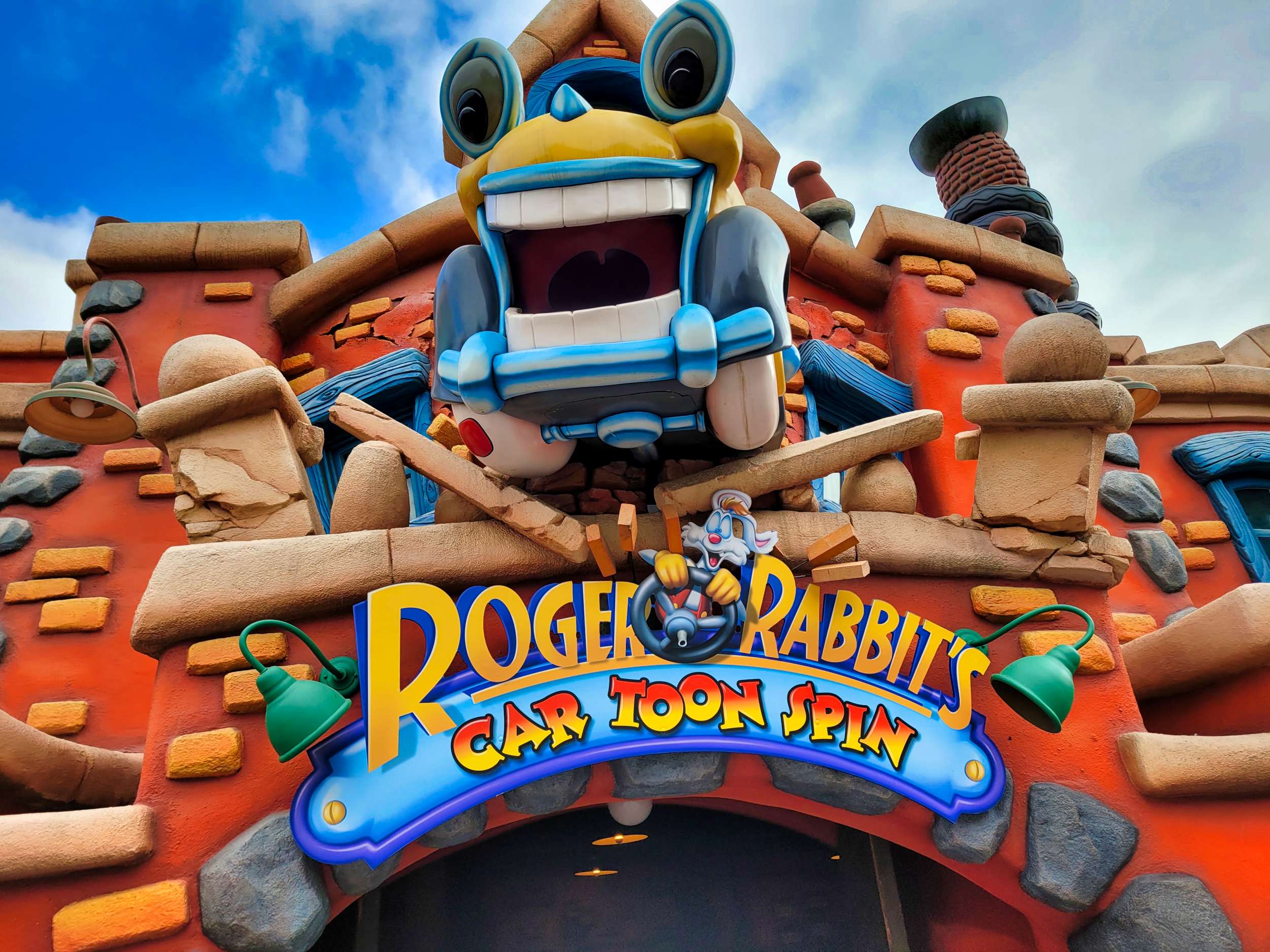 Roger Rabbit's CarTOON Spin entrance marquee