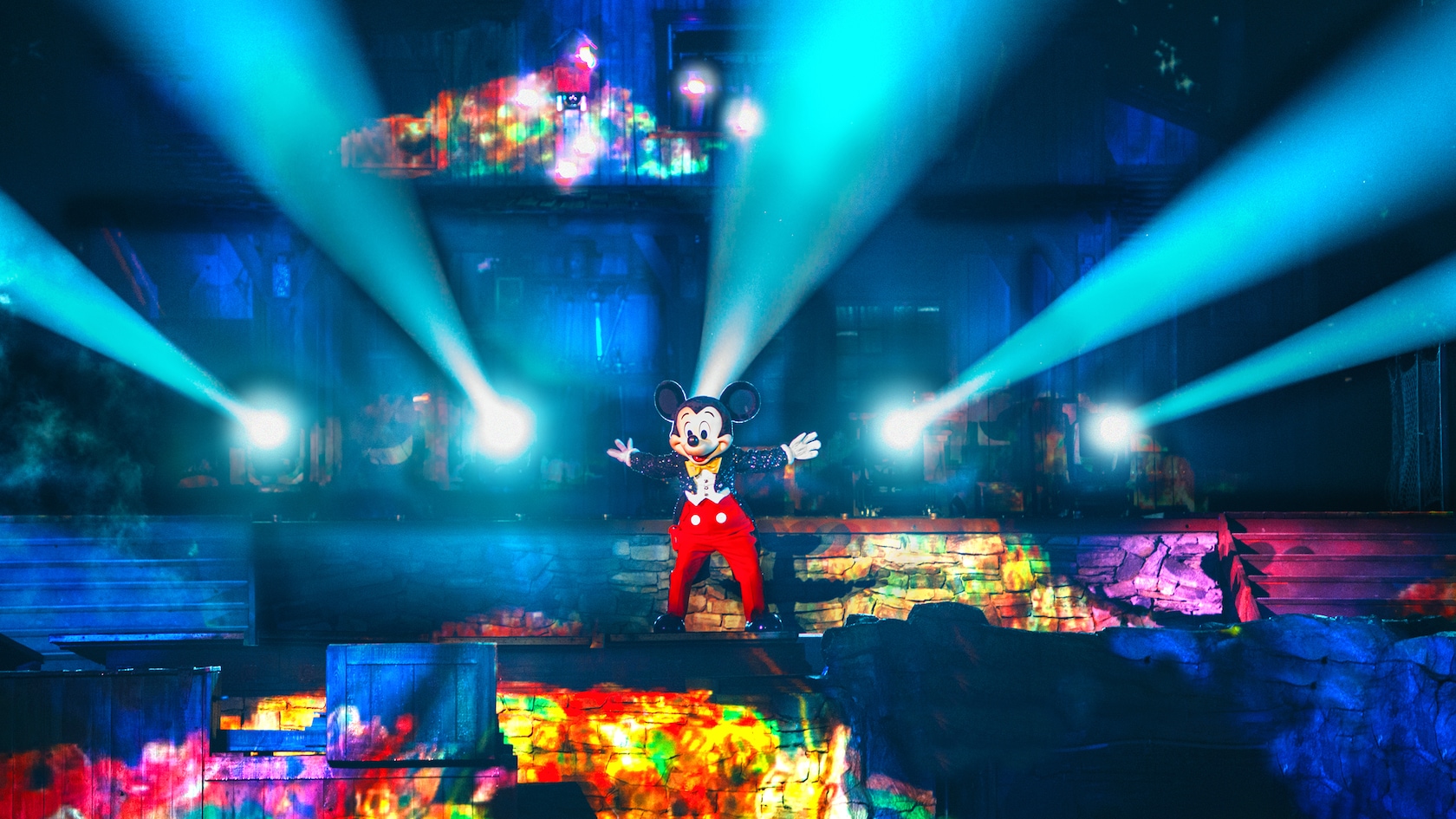 Mickey in Fantasmic!