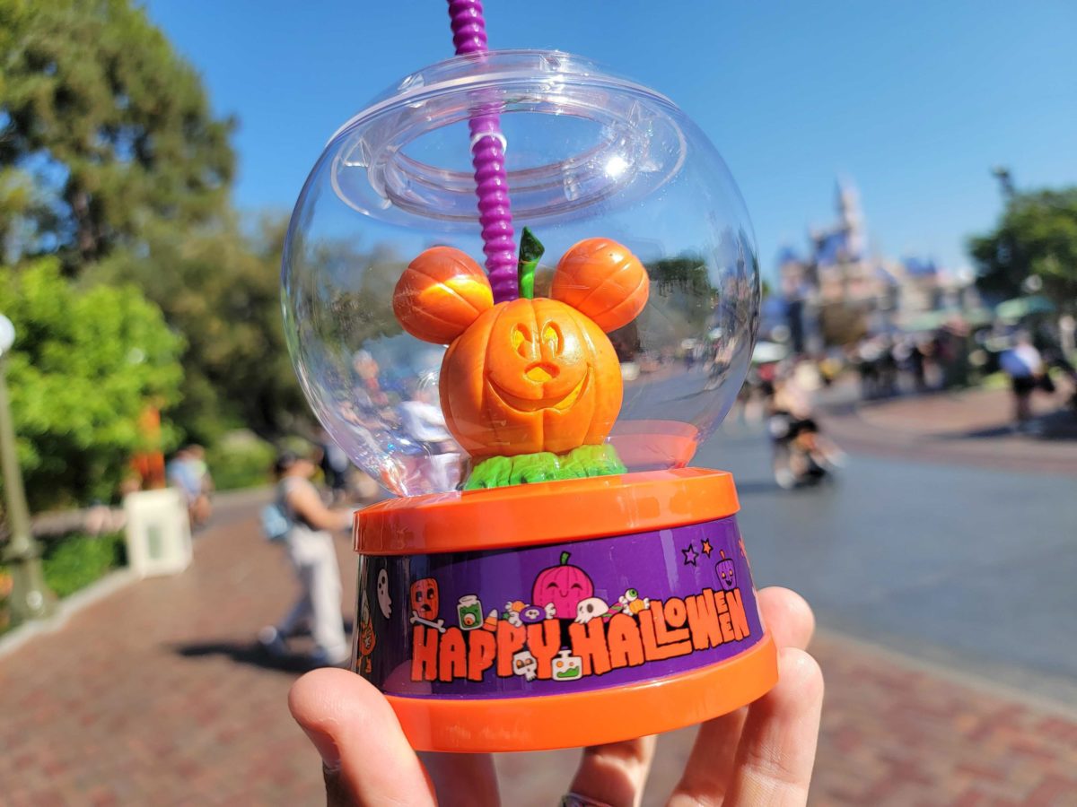 ミッキー パンプキンシッパー New Mickey Pumpkin Head Globe Sipper Arrives at Disneyland - WDW