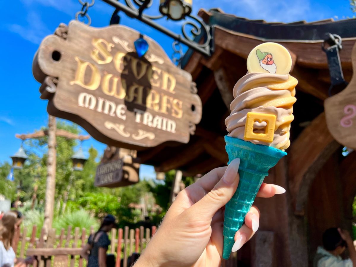 Bashful Seven Dwarfs specialty cone