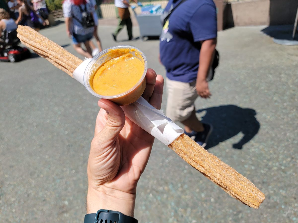 pumpkin pie dip with churro