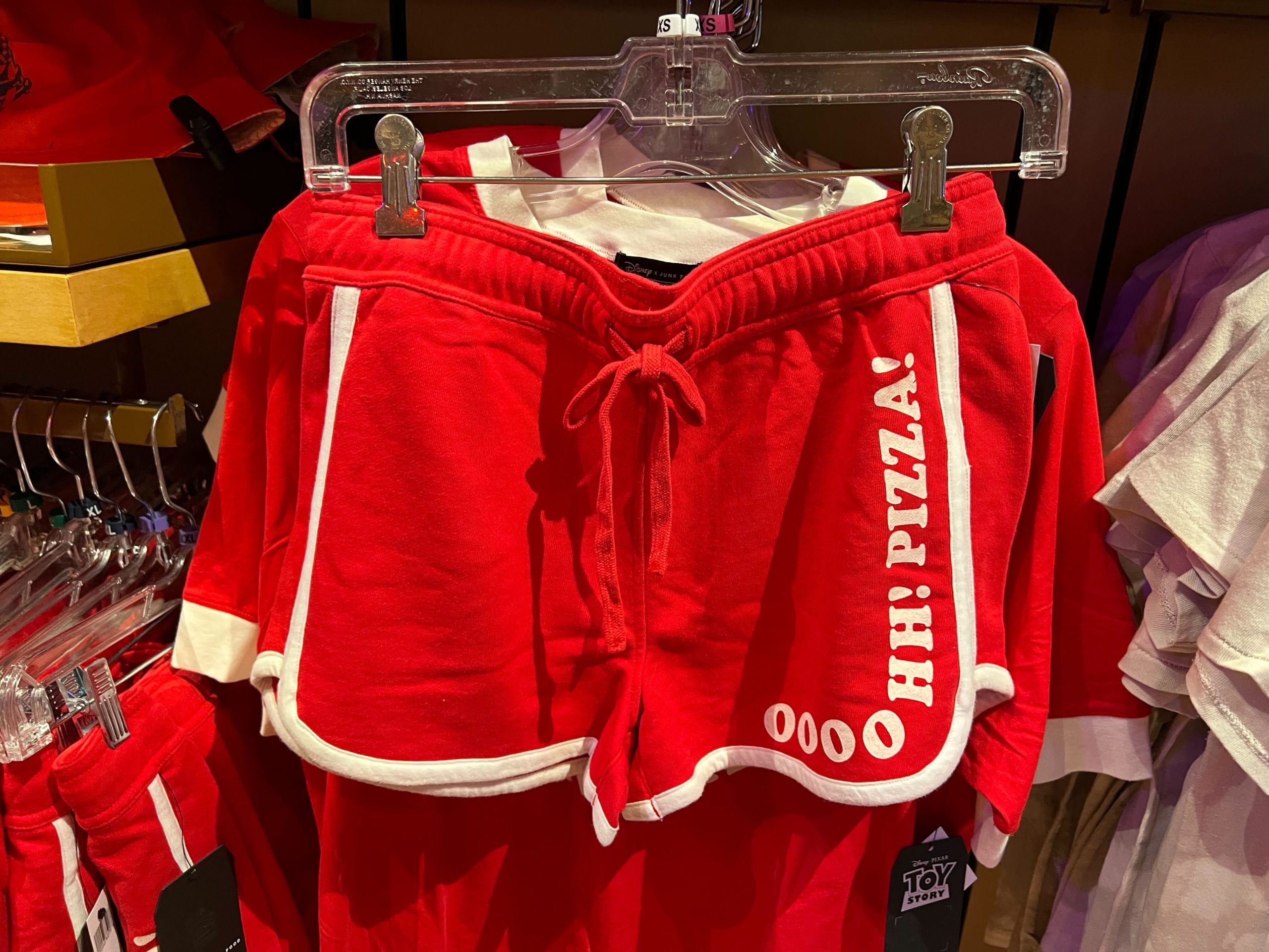 Ooooh pizza red shorts overview