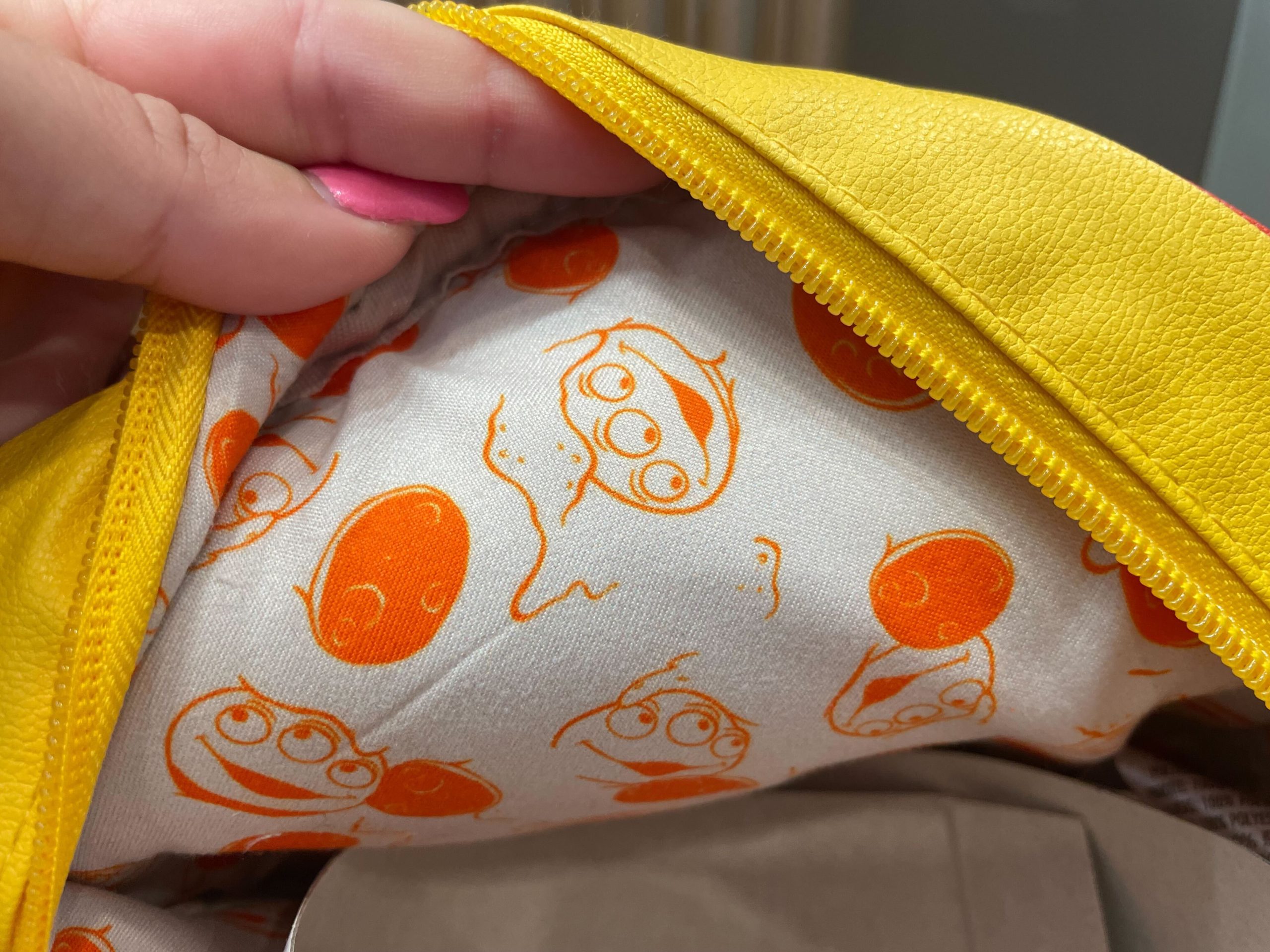 Planet Pizza crossbody interior