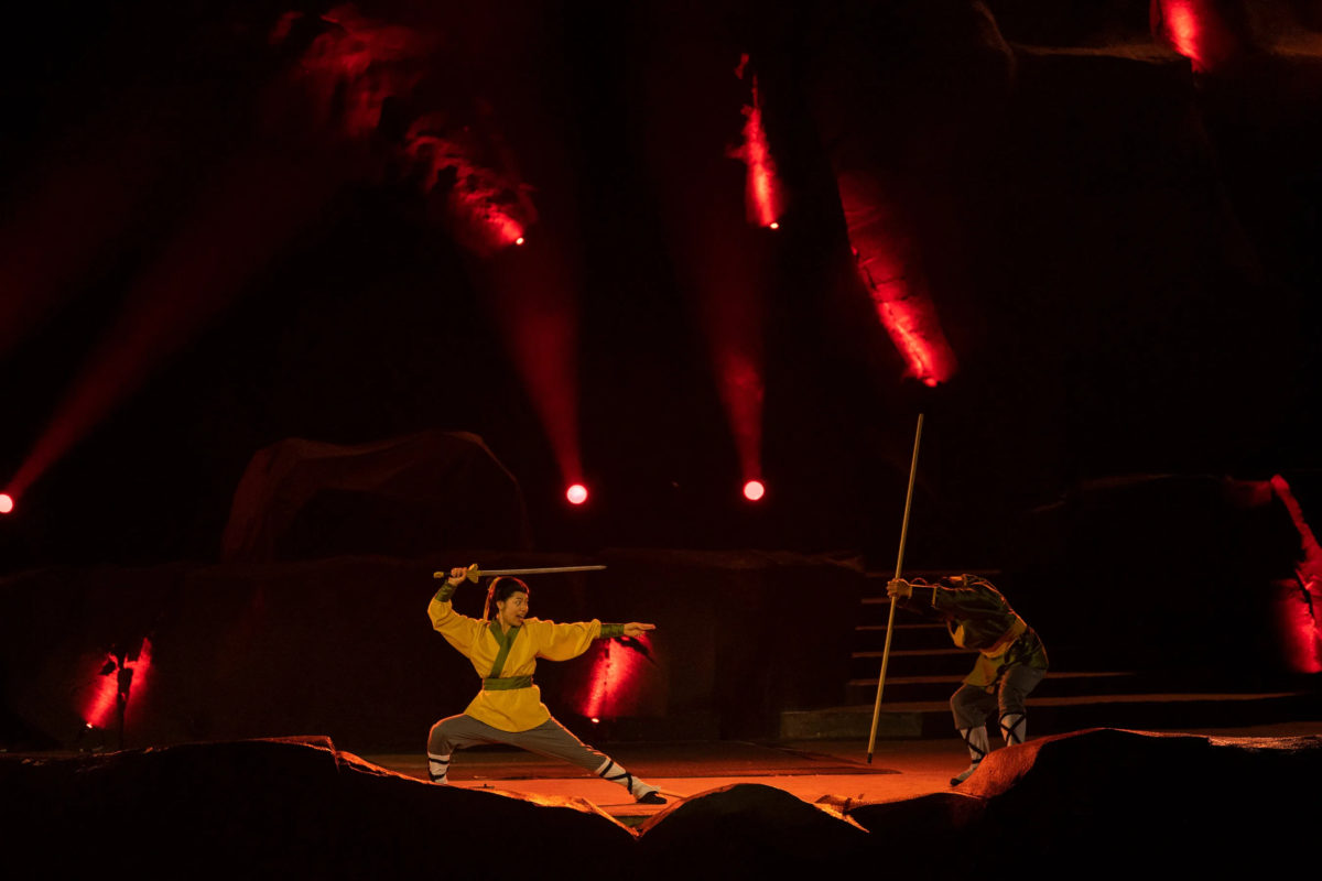 Mulan and Li Shang training in Fantasmic