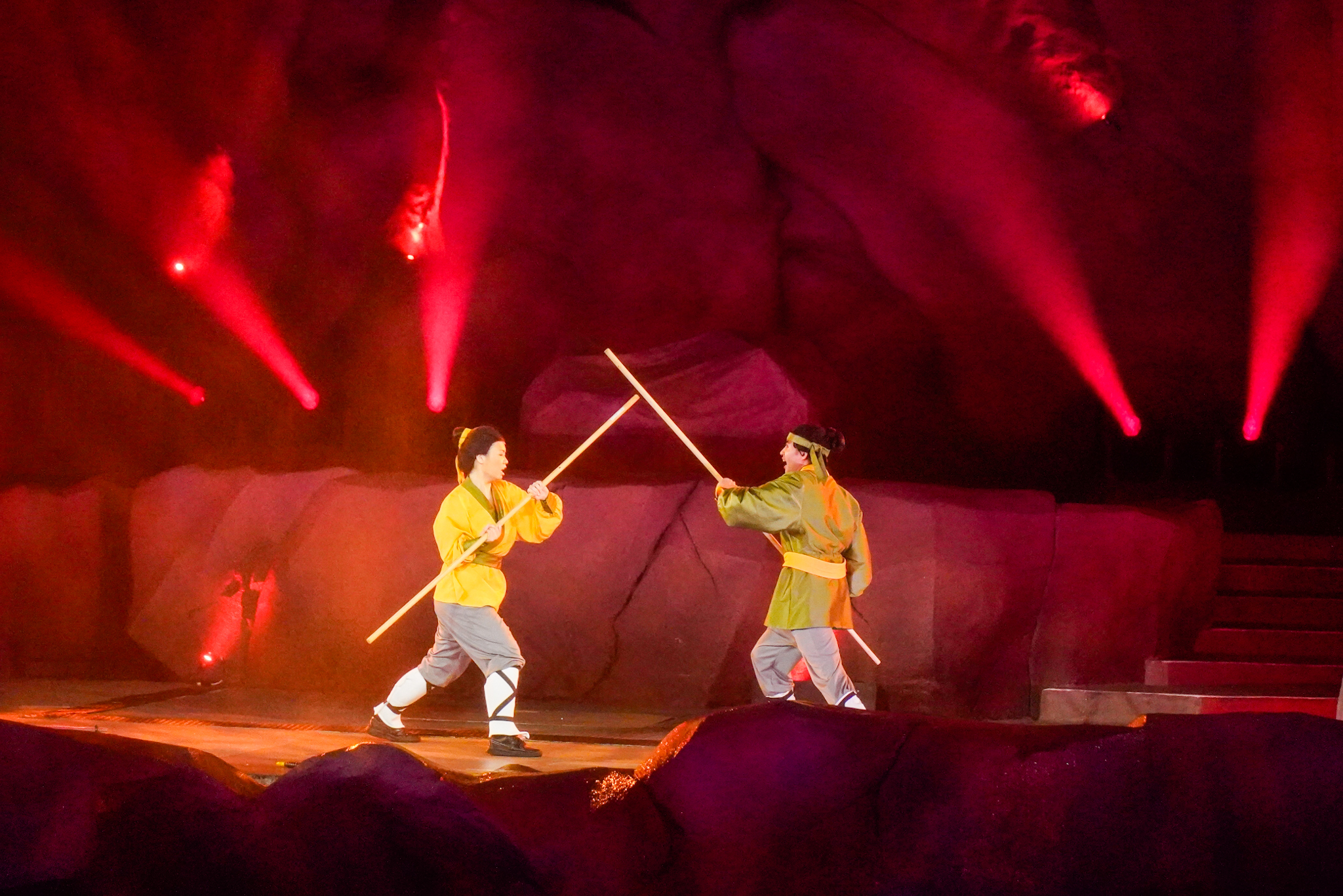 Mulan and Li Shang training in Fantasmic