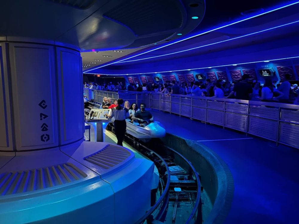 space mountain no phone signage 