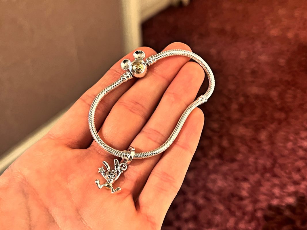 Disney100 pandora charm 4(1)(1)