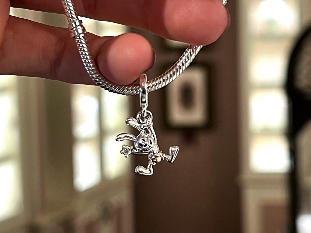 Disney100 pandora charm 8(1)