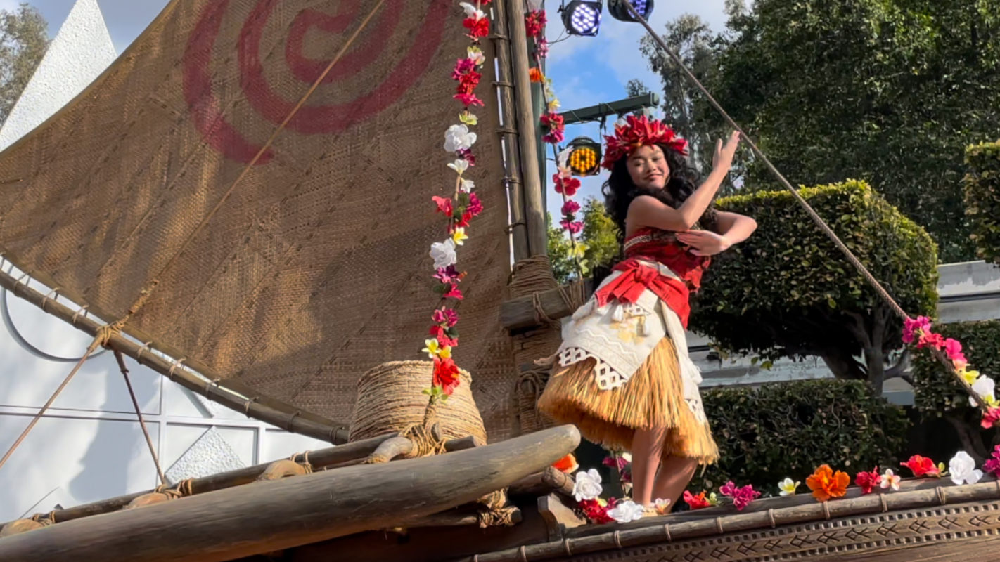 Moana in Magic Happens parade